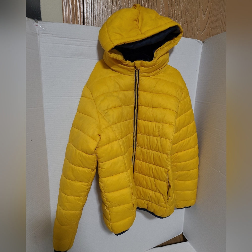 ARCTIC QUEST YELLOW COAT KIDS SIZE 10/12 SUPER WARM!